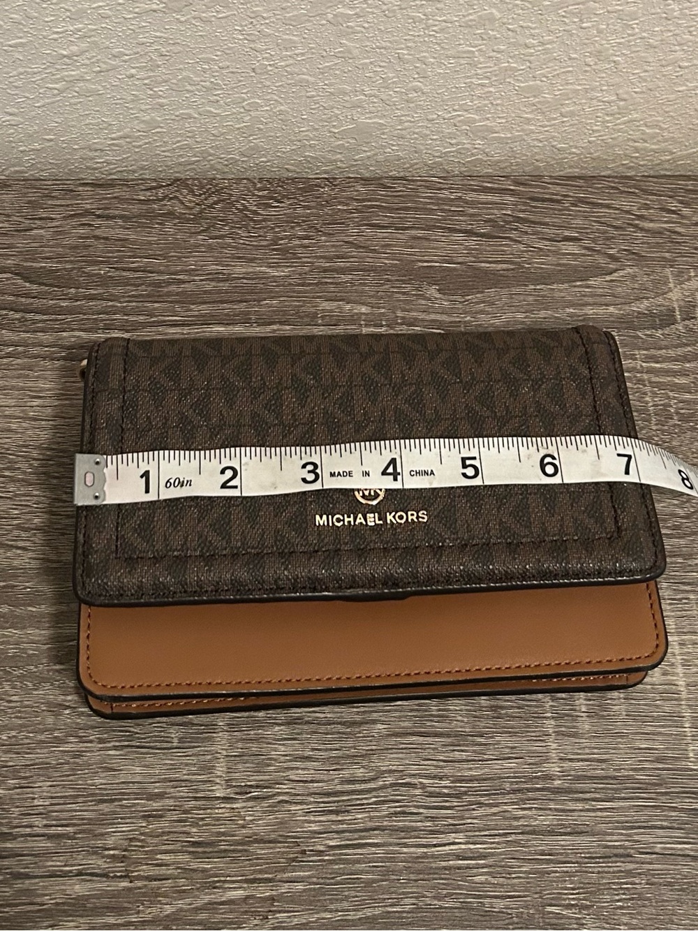Michael Kors | Jet Set | Charm | Small Phone | Crossbody - Picture 16 of 16